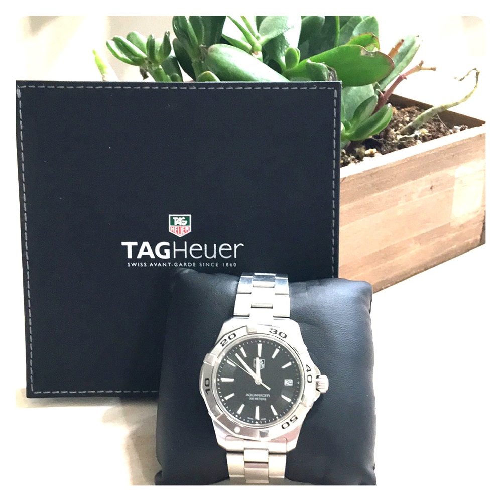 TAG Heuer Men’s Aquaracer Black Dial Watch